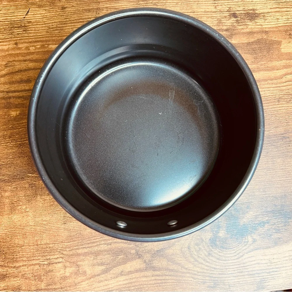 Coleman Camping Cookware Pot (The detachable handle is not included)